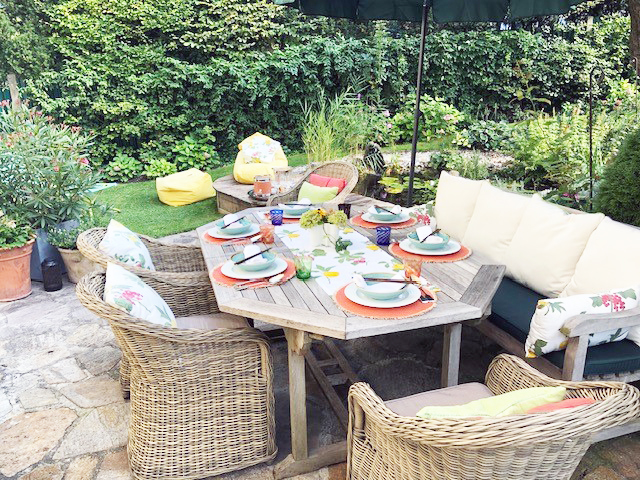 Terrasse mit Garten